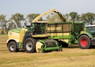 2WD फोरेज हार्वेस्टर Krone BiG X 880 