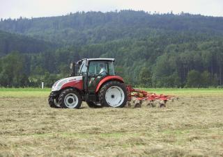 2WD ट्रैक्टर Steyr 4055 Kompakt S Basis