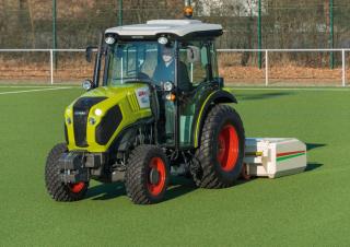 2WD ट्रैक्टर Claas Nexos 240 VE