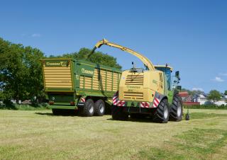 4WD फोरेज हार्वेस्टर Krone BiG X 770