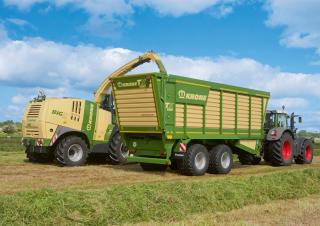 4WD फोरेज हार्वेस्टर Krone BiG X 770