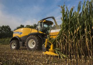 4WD फोरेज हार्वेस्टर New Holland FR 480