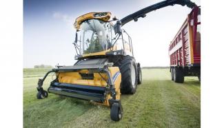 4WD फोरेज हार्वेस्टर New Holland FR 500