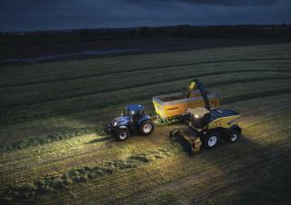 4WD फोरेज हार्वेस्टर New Holland FR 550