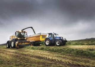 4WD फोरेज हार्वेस्टर New Holland FR 550