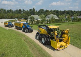 4WD फोरेज हार्वेस्टर New Holland FR 650 
