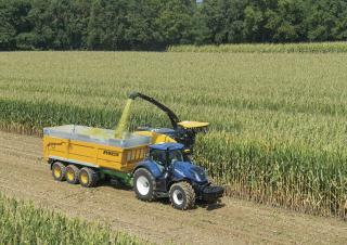 4WD फोरेज हार्वेस्टर New Holland FR 780