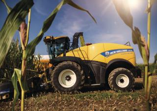 4WD फोरेज हार्वेस्टर New Holland FR 780