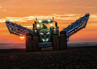 4WD ट्रैक्टर Fendt 1042 Vario PowerPlus