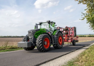 4WD ट्रैक्टर Fendt 1052 Vario Profi+ 