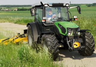 ट्रैक ट्रैक्टर DEUTZ-FAHR 5090 D