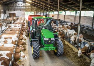 4WD ट्रैक्टर John Deere 6140M 