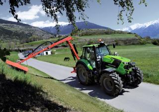 4WD ट्रैक्टर DEUTZ-FAHR 6215 Agrotron TTV 