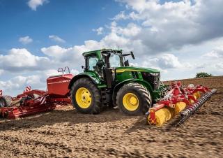 4WD ट्रैक्टर John Deere 7R 330