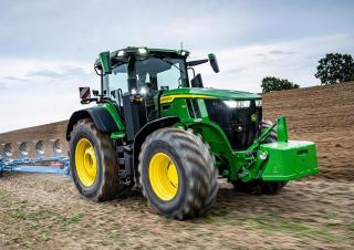4WD ट्रैक्टर John Deere 7R 330