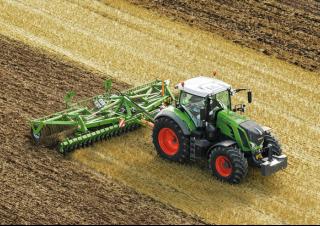 4WD ट्रैक्टर Fendt 824 Vario Profi+