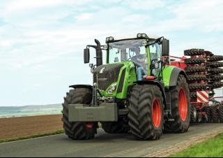 4WD ट्रैक्टर Fendt 826 Vario Profi+
