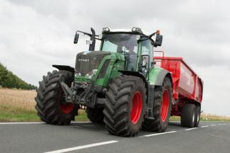 4WD ट्रैक्टर Fendt 828 Vario SCR