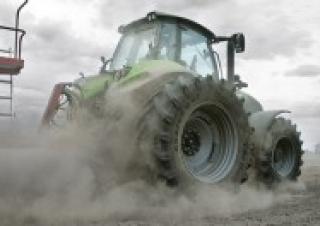 4WD ट्रैक्टर DEUTZ-FAHR Agrotron 7210 TTV 