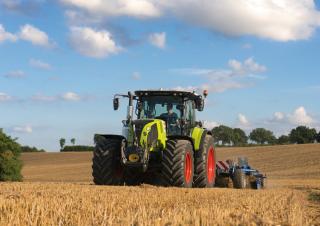 4WD ट्रैक्टर Claas Arion 660