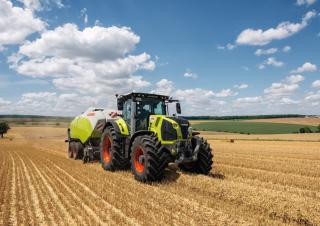4WD ट्रैक्टर Claas Axion 800 