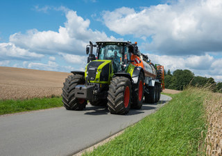 4WD ट्रैक्टर Claas Axion 930 