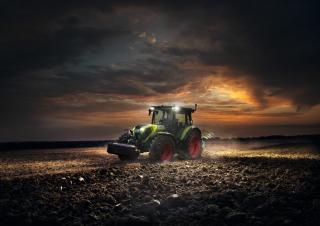 4WD ट्रैक्टर Claas Axos 3.105 Trend
