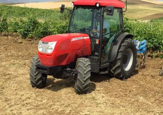 4WD ट्रैक्टर McCormick F120F