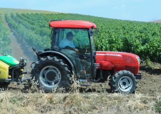 4WD ट्रैक्टर McCormick F85F