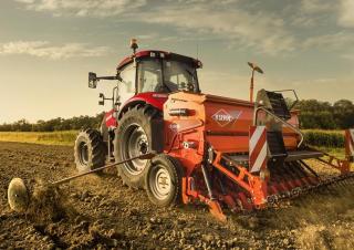 4WD ट्रैक्टर Case IH Farmall 115 C