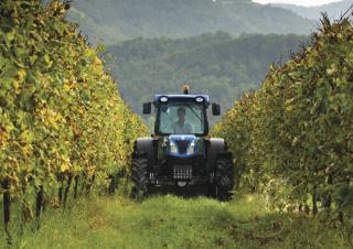 4WD ट्रैक्टर New Holland T 4.105 LP
