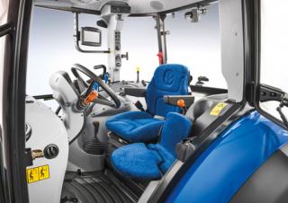4WD ट्रैक्टर New Holland T 4.95