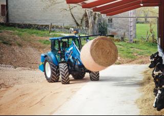 4WD ट्रैक्टर New Holland T 4.95