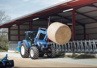 4WD ट्रैक्टर New Holland T 4.95