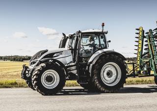 4WD ट्रैक्टर Valtra T214V SmartTouch