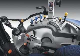 4WD ट्रैक्टर New Holland T5.105