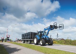 4WD ट्रैक्टर New Holland T5.115