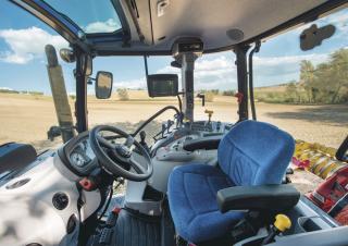 4WD ट्रैक्टर New Holland T5.120