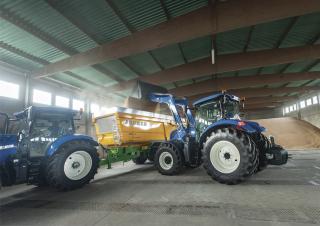 4WD ट्रैक्टर New Holland T7.225