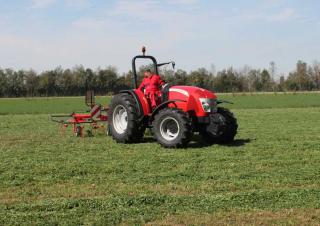 4WD ट्रैक्टर McCormick X4.40M