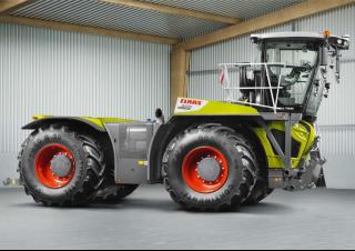 4WD ट्रैक्टर Claas Xerion 4200 Saddle Trac 