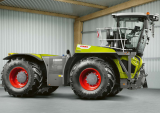 4WD ट्रैक्टर Claas Xerion 4200 Saddle Trac 