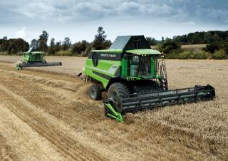कंबाइन हार्वेस्टर DEUTZ-FAHR C 9205 TS