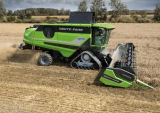 कंबाइन हार्वेस्टर DEUTZ-FAHR C 9306 TS