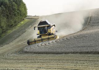 कंबाइन हार्वेस्टर New Holland CX5.90 Laterale