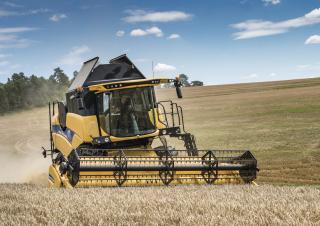 कंबाइन हार्वेस्टर New Holland CX5.90 Laterale