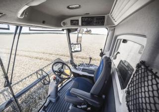 कंबाइन हार्वेस्टर New Holland CX6.80