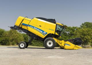 कंबाइन हार्वेस्टर New Holland TC 5.80 SCR