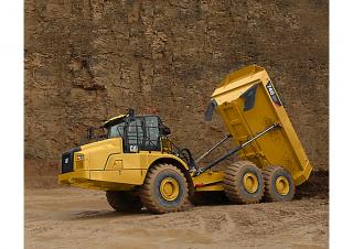 आर्टिकुलेटेड डंप ट्रक Caterpillar 740 GC