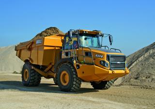 आर्टिकुलेटेड डंप ट्रक Bell B30E 4x4